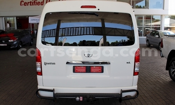 Nunua Ilio tumika Toyota Pickup White Gari ndani ya Mbabane nchini Manzini Nunua Ilio tumika Toyota Pickup White Gari ndani ya Mbabane nchini Manzini