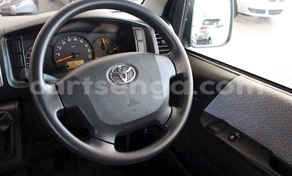 Nunua Ilio tumika Toyota Pickup White Gari ndani ya Mbabane nchini Manzini Nunua Ilio tumika Toyota Pickup White Gari ndani ya Mbabane nchini Manzini