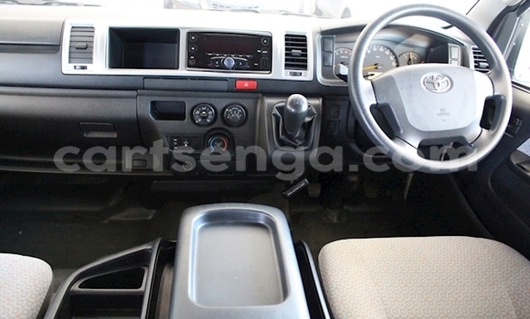 Nunua Ilio tumika Toyota Pickup White Gari ndani ya Mbabane nchini Manzini Nunua Ilio tumika Toyota Pickup White Gari ndani ya Mbabane nchini Manzini