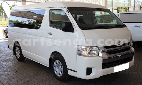 Nunua Ilio tumika Toyota Pickup White Gari ndani ya Mbabane nchini Manzini Nunua Ilio tumika Toyota Pickup White Gari ndani ya Mbabane nchini Manzini