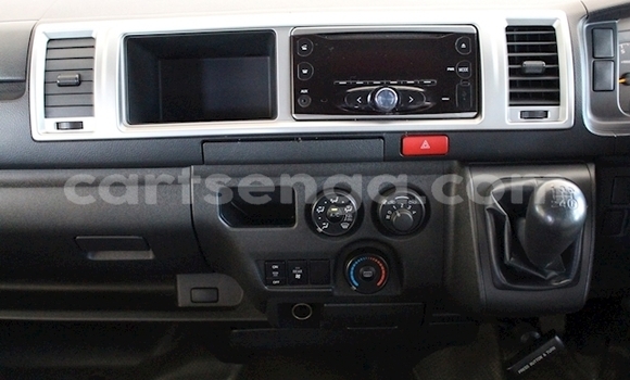 Nunua Ilio tumika Toyota Pickup White Gari ndani ya Mbabane nchini Manzini Nunua Ilio tumika Toyota Pickup White Gari ndani ya Mbabane nchini Manzini