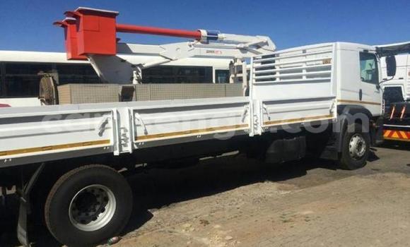 Nunua Ilio tumika Volkswagen TRUCK White Lori ndani ya Mbabane nchini Manzini Nunua Ilio tumika Volkswagen TRUCK White Lori ndani ya Mbabane nchini Manzini