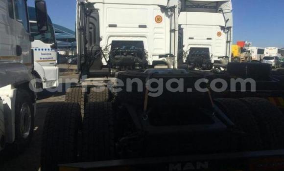 Nunua Ilio tumika Volkswagen TRUCK White Lori ndani ya Mbabane nchini Manzini Nunua Ilio tumika Volkswagen TRUCK White Lori ndani ya Mbabane nchini Manzini