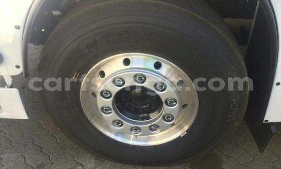 Nunua Ilio tumika Volkswagen TRUCK White Lori ndani ya Mbabane nchini Manzini Nunua Ilio tumika Volkswagen TRUCK White Lori ndani ya Mbabane nchini Manzini