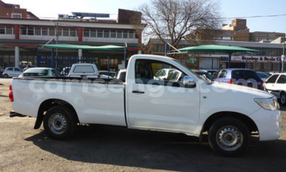 Acheter Occasion Voiture Toyota Hilux Blanc à Mbabane, Manzini Acheter Occasion Voiture Toyota Hilux Blanc à Mbabane, Manzini
