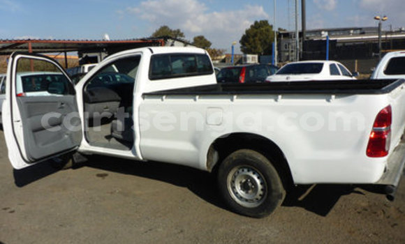 Acheter Occasion Voiture Toyota Hilux Blanc à Mbabane, Manzini Acheter Occasion Voiture Toyota Hilux Blanc à Mbabane, Manzini