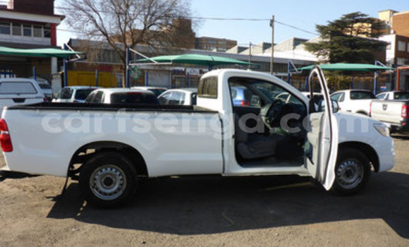 Acheter Occasion Voiture Toyota Hilux Blanc à Mbabane, Manzini Acheter Occasion Voiture Toyota Hilux Blanc à Mbabane, Manzini