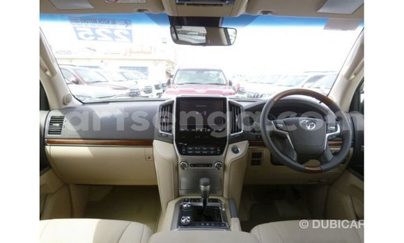Buy Import Toyota Land Cruiser Other Car in Import - Dubai in Hhohho Buy Import Toyota Land Cruiser Other Car in Import - Dubai in Hhohho