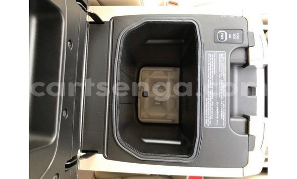 Acheter Import Voiture Toyota Land Cruiser Noir à Import - Dubai, Hhohho Acheter Import Voiture Toyota Land Cruiser Noir à Import - Dubai, Hhohho