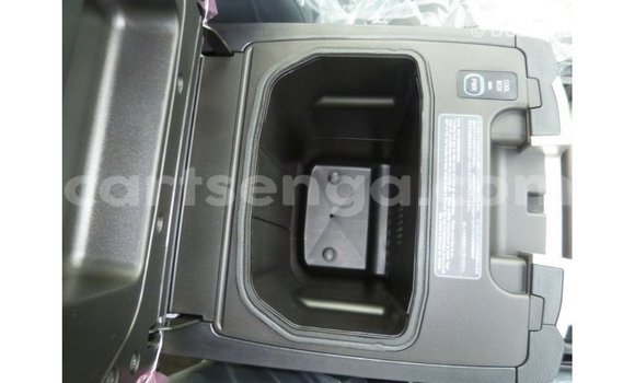 Acheter Import Voiture Toyota Land Cruiser Noir à Import - Dubai, Hhohho Acheter Import Voiture Toyota Land Cruiser Noir à Import - Dubai, Hhohho