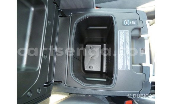 Acheter Import Voiture Toyota Land Cruiser Noir à Import - Dubai, Hhohho Acheter Import Voiture Toyota Land Cruiser Noir à Import - Dubai, Hhohho