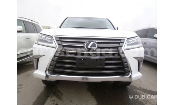 Acheter Import Voiture Lexus LX Blanc à Import - Dubai, Hhohho Acheter Import Voiture Lexus LX Blanc à Import - Dubai, Hhohho