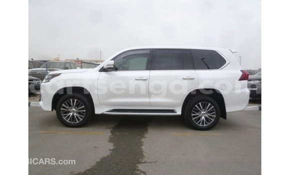 Acheter Import Voiture Lexus LX Blanc à Import - Dubai, Hhohho Acheter Import Voiture Lexus LX Blanc à Import - Dubai, Hhohho