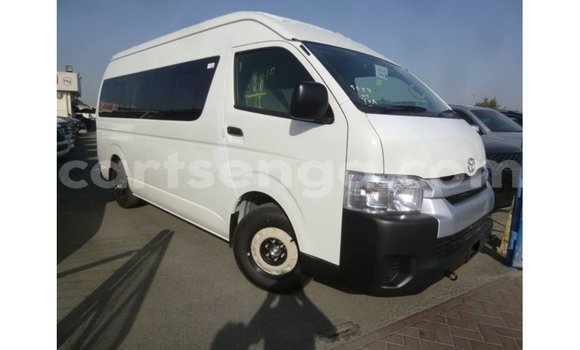 Nunua Imported Toyota Hiace White Gari ndani ya Import - Dubai nchini Hhohho Nunua Imported Toyota Hiace White Gari ndani ya Import - Dubai nchini Hhohho