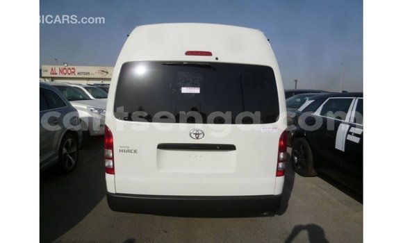 Acheter Import Voiture Toyota Hiace Blanc à Import - Dubai, Hhohho Acheter Import Voiture Toyota Hiace Blanc à Import - Dubai, Hhohho