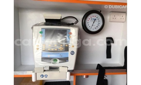 Nunua Imported Toyota Hiace White Gari ndani ya Import - Dubai nchini Hhohho Nunua Imported Toyota Hiace White Gari ndani ya Import - Dubai nchini Hhohho