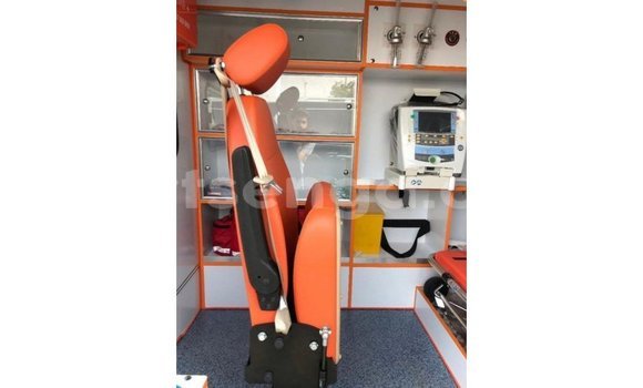 Nunua Imported Toyota Hiace White Gari ndani ya Import - Dubai nchini Hhohho Nunua Imported Toyota Hiace White Gari ndani ya Import - Dubai nchini Hhohho