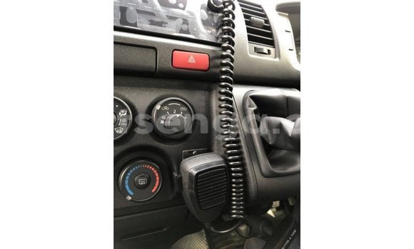 Nunua Imported Toyota Hiace White Gari ndani ya Import - Dubai nchini Hhohho Nunua Imported Toyota Hiace White Gari ndani ya Import - Dubai nchini Hhohho