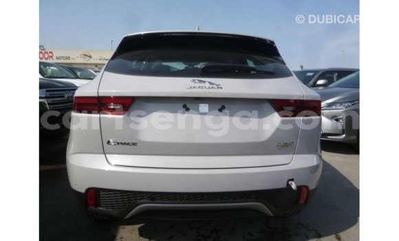 Acheter Import Voiture Jaguar E-Pace Blanc à Import - Dubai, Hhohho Acheter Import Voiture Jaguar E-Pace Blanc à Import - Dubai, Hhohho