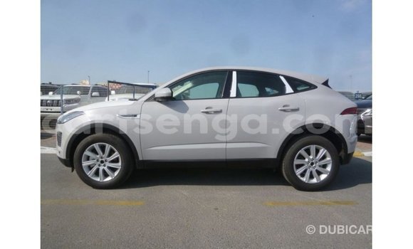 Acheter Import Voiture Jaguar E-Pace Blanc à Import - Dubai, Hhohho Acheter Import Voiture Jaguar E-Pace Blanc à Import - Dubai, Hhohho