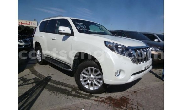 Acheter Import Voiture Toyota Prado Blanc à Import - Dubai, Hhohho Acheter Import Voiture Toyota Prado Blanc à Import - Dubai, Hhohho