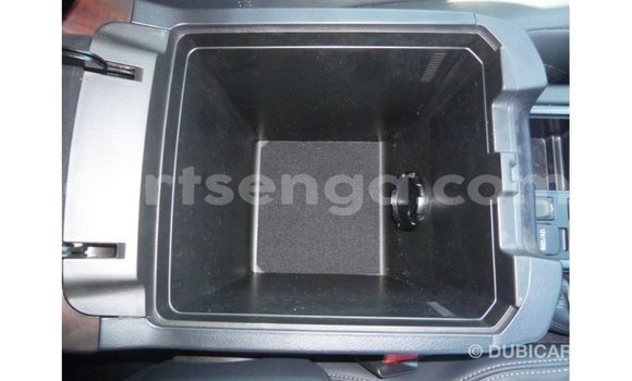 Acheter Import Voiture Toyota Prado Blanc à Import - Dubai, Hhohho Acheter Import Voiture Toyota Prado Blanc à Import - Dubai, Hhohho