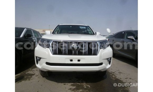 Acheter Import Voiture Toyota Prado Blanc à Import - Dubai, Hhohho Acheter Import Voiture Toyota Prado Blanc à Import - Dubai, Hhohho