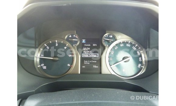 Acheter Import Voiture Toyota Prado Blanc à Import - Dubai, Hhohho Acheter Import Voiture Toyota Prado Blanc à Import - Dubai, Hhohho