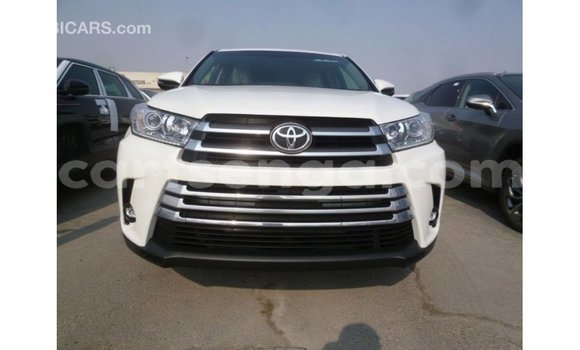 Acheter Import Voiture Toyota Kluger Blanc à Import - Dubai, Hhohho Acheter Import Voiture Toyota Kluger Blanc à Import - Dubai, Hhohho