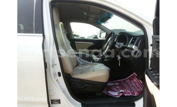 Acheter Import Voiture Toyota Kluger Blanc à Import - Dubai, Hhohho Acheter Import Voiture Toyota Kluger Blanc à Import - Dubai, Hhohho