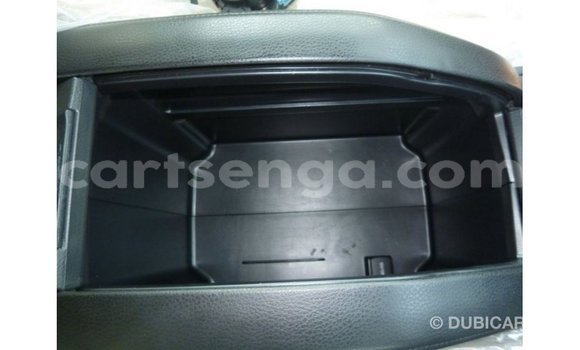 Acheter Import Voiture Toyota Kluger Blanc à Import - Dubai, Hhohho Acheter Import Voiture Toyota Kluger Blanc à Import - Dubai, Hhohho