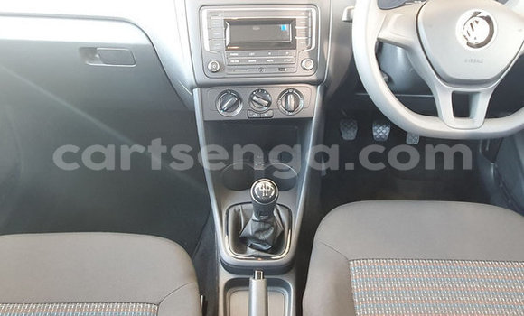 Nunua Mpya Volkswagen Polo Silver Gari ndani ya Ezulwini nchini Hhohho Nunua Mpya Volkswagen Polo Silver Gari ndani ya Ezulwini nchini Hhohho