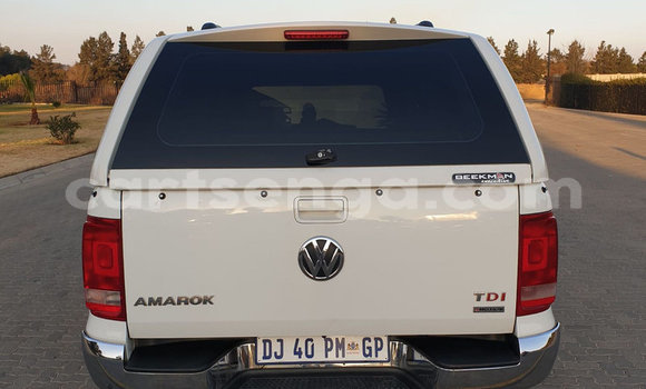 Nunua Ilio tumika Volkswagen Amarok White Gari ndani ya Hluti nchini Wilaya ya Shiselweni Nunua Ilio tumika Volkswagen Amarok White Gari ndani ya Hluti nchini Wilaya ya Shiselweni