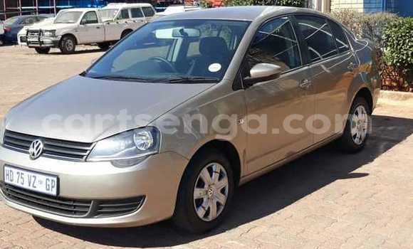 Nunua Ilio tumika Volkswagen Polo Brown Gari ndani ya Bhunya nchini Manzini Nunua Ilio tumika Volkswagen Polo Brown Gari ndani ya Bhunya nchini Manzini