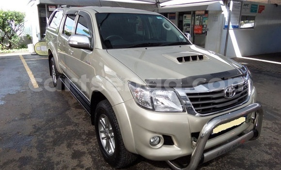 Nunua Ilio tumika Toyota Hilux Silver Gari ndani ya Bulembu nchini Hhohho Nunua Ilio tumika Toyota Hilux Silver Gari ndani ya Bulembu nchini Hhohho