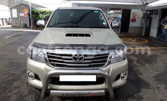 Nunua Ilio tumika Toyota Hilux Silver Gari ndani ya Bulembu nchini Hhohho Nunua Ilio tumika Toyota Hilux Silver Gari ndani ya Bulembu nchini Hhohho