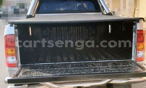 Nunua Ilio tumika Toyota Hilux Silver Gari ndani ya Ezulwini nchini Hhohho Nunua Ilio tumika Toyota Hilux Silver Gari ndani ya Ezulwini nchini Hhohho