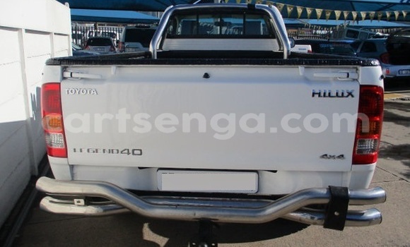 Nunua Ilio tumika Toyota Hilux White Gari ndani ya Big Bend nchini Wilaya ya Lubombo Nunua Ilio tumika Toyota Hilux White Gari ndani ya Big Bend nchini Wilaya ya Lubombo