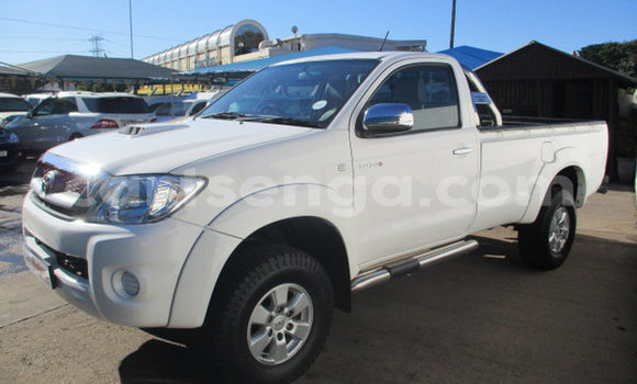 Nunua Ilio tumika Toyota Hilux White Gari ndani ya Big Bend nchini Wilaya ya Lubombo Nunua Ilio tumika Toyota Hilux White Gari ndani ya Big Bend nchini Wilaya ya Lubombo
