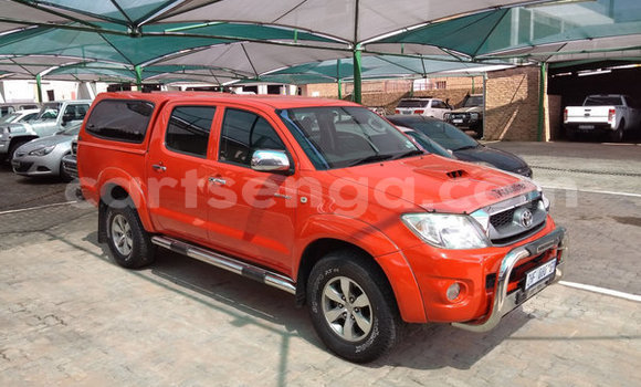 Nunua Ilio tumika Toyota Hilux Red Gari ndani ya Hlatikulu nchini Wilaya ya Shiselweni Nunua Ilio tumika Toyota Hilux Red Gari ndani ya Hlatikulu nchini Wilaya ya Shiselweni
