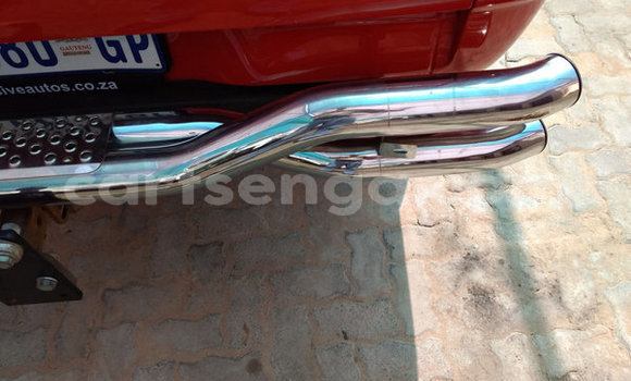 Nunua Ilio tumika Toyota Hilux Red Gari ndani ya Hlatikulu nchini Wilaya ya Shiselweni Nunua Ilio tumika Toyota Hilux Red Gari ndani ya Hlatikulu nchini Wilaya ya Shiselweni