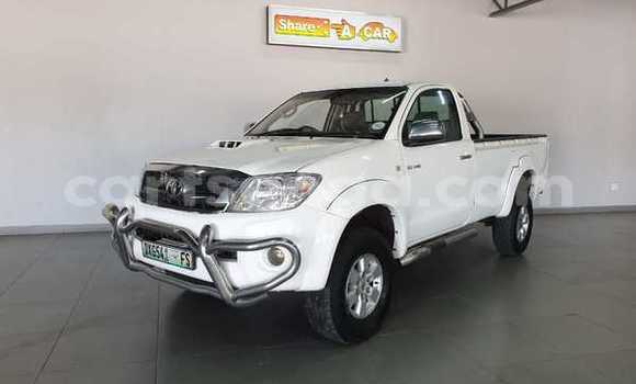 Nunua Ilio tumika Toyota Hilux White Gari ndani ya Hlatikulu nchini Wilaya ya Shiselweni Nunua Ilio tumika Toyota Hilux White Gari ndani ya Hlatikulu nchini Wilaya ya Shiselweni