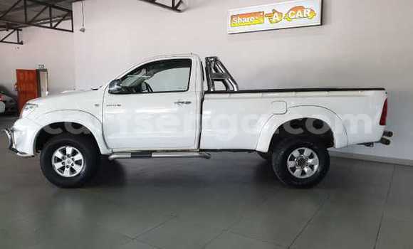 Nunua Ilio tumika Toyota Hilux White Gari ndani ya Hlatikulu nchini Wilaya ya Shiselweni Nunua Ilio tumika Toyota Hilux White Gari ndani ya Hlatikulu nchini Wilaya ya Shiselweni