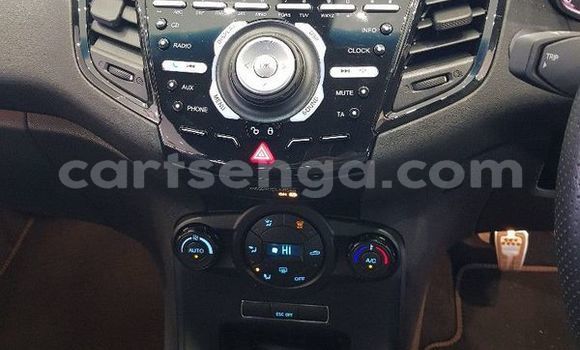 Acheter Occasion Voiture Ford Fiesta ST Blanc à Ezulwini, Hhohho Acheter Occasion Voiture Ford Fiesta ST Blanc à Ezulwini, Hhohho