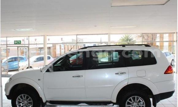Acheter Occasion Voiture Mitsubishi Pajero Sport Blanc à Mbabane, Manzini Acheter Occasion Voiture Mitsubishi Pajero Sport Blanc à Mbabane, Manzini
