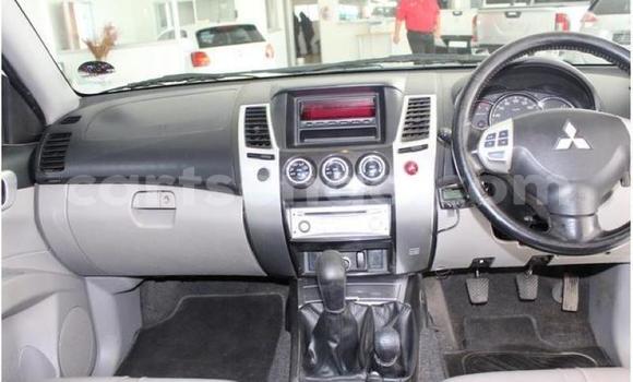 Acheter Occasion Voiture Mitsubishi Pajero Sport Blanc à Mbabane, Manzini Acheter Occasion Voiture Mitsubishi Pajero Sport Blanc à Mbabane, Manzini