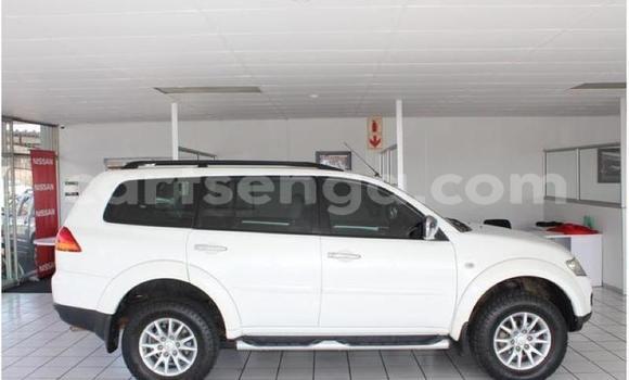Acheter Occasion Voiture Mitsubishi Pajero Sport Blanc à Mbabane, Manzini Acheter Occasion Voiture Mitsubishi Pajero Sport Blanc à Mbabane, Manzini
