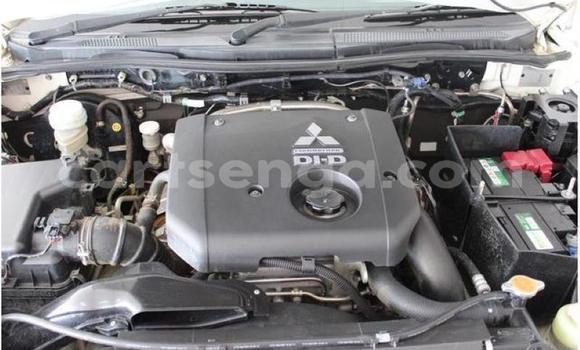 Acheter Occasion Voiture Mitsubishi Pajero Sport Blanc à Mbabane, Manzini Acheter Occasion Voiture Mitsubishi Pajero Sport Blanc à Mbabane, Manzini