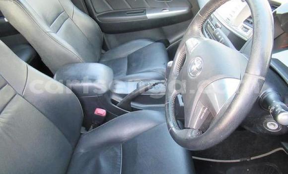 Nunua Ilio tumika Toyota Hilux White Gari ndani ya Manzini nchini Manzini Nunua Ilio tumika Toyota Hilux White Gari ndani ya Manzini nchini Manzini