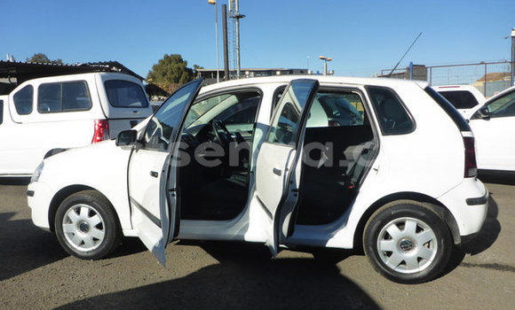 Acheter Occasion Voiture Volkswagen Polo Blanc à Bulembu, Hhohho Acheter Occasion Voiture Volkswagen Polo Blanc à Bulembu, Hhohho